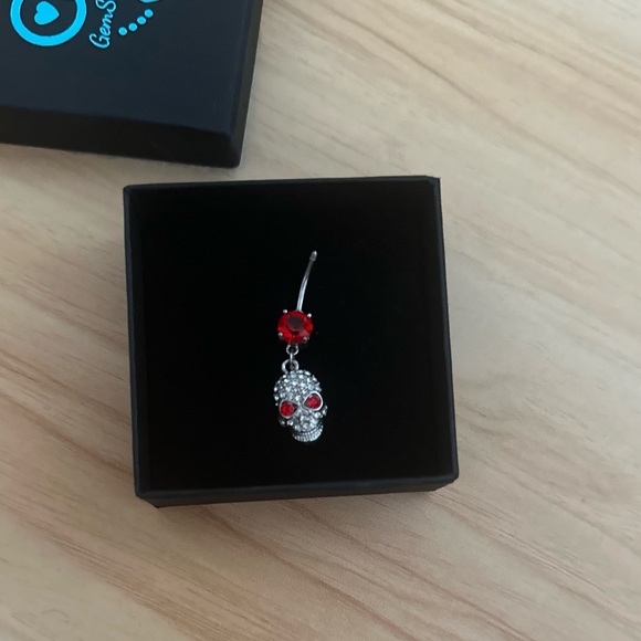 Body Candy Belly Ring; Silver and red rhinestone skull. - Picture 2 of 2